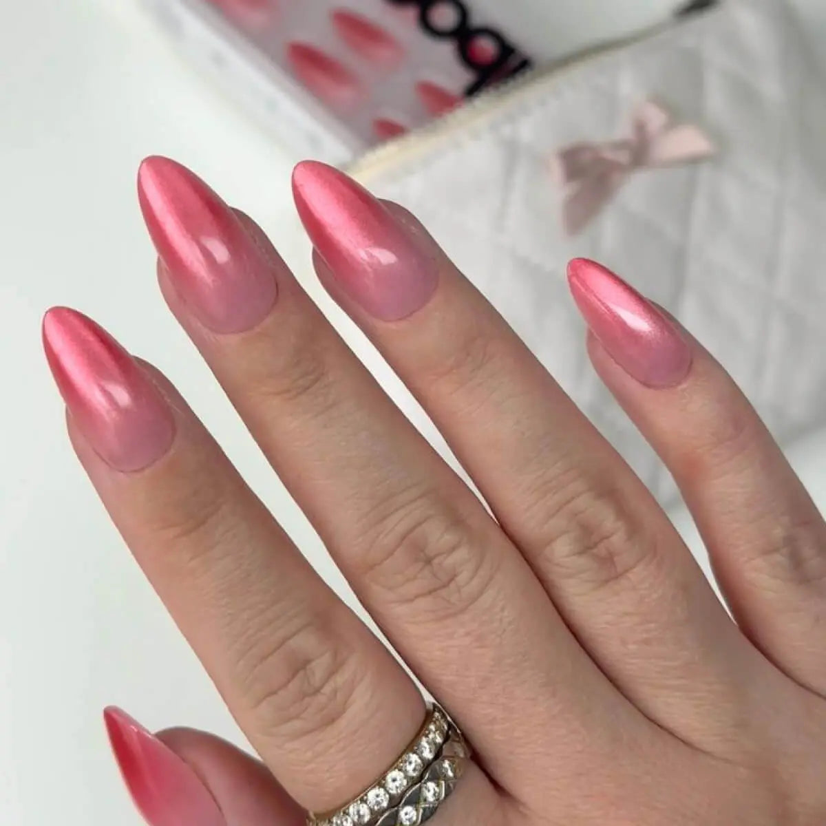 Glow Up Press On (Almond) Nailboo®