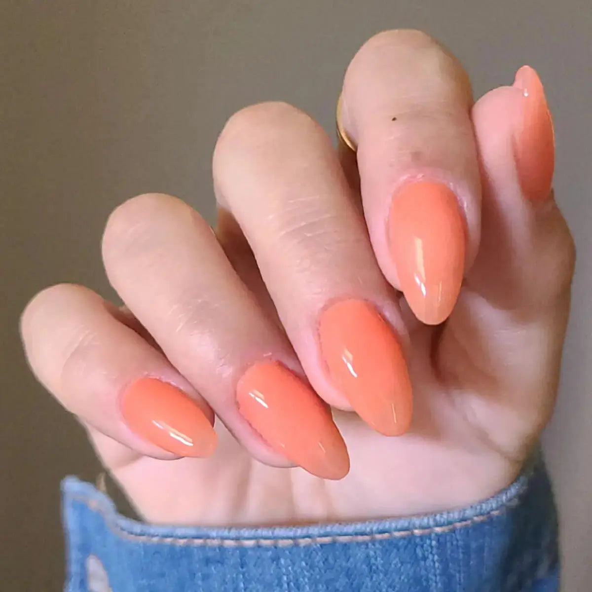 Center Stage (thermal) Nailboo®