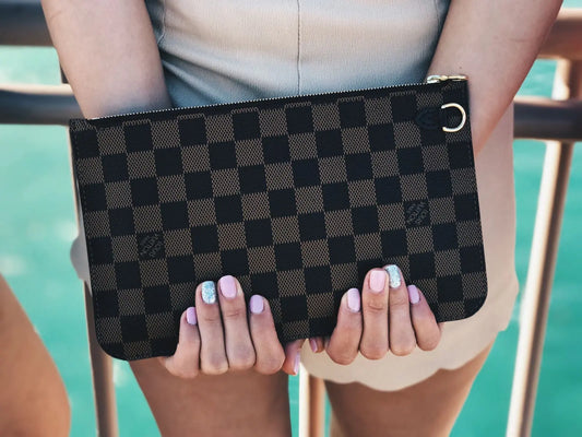 Painted nails and a pocketbook