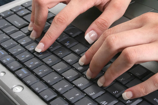 Types of Fake Nails: Everything You Need To Know (2021)
