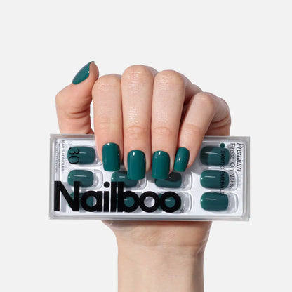 Exotic Emerald Press On (Square) Nailboo®